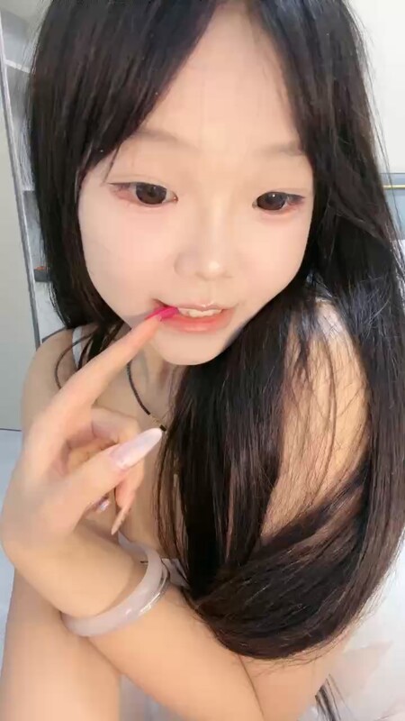 蠢萌宝贝露脸大秀白丝情趣诱惑装扮脱衣有料性感的大奶子揉捏粉嫩骚穴特写展示自慰呻吟看了秒硬刺激