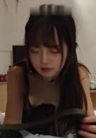 性感小太妹看起来难以亲近没想到骑上肉棒倒是爽得直叫