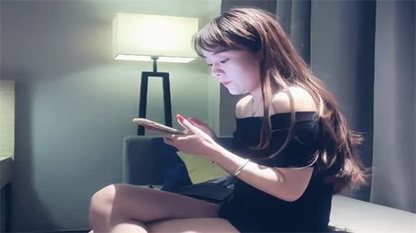 赵总寻花高端外围女神场甜美温柔_